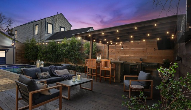 Historic 8BR Inn with Pool | Hot Tub