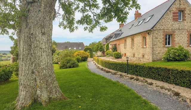 Historic estate with wellness suites in Normandy