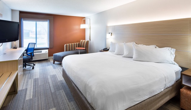 Holiday Inn Express Cedar Rapids (Collins Rd) by IHG