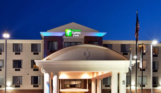 Holiday Inn Express & Suites Ocean Springs by IHG