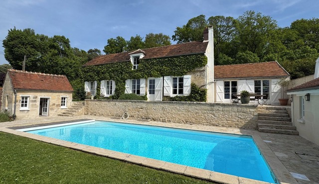 House with the Pool near the Polo Club of Chantilly!