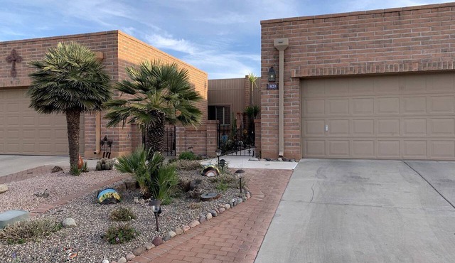 Impressive Desert Cottage with Great Views in Green Valley, Arizona