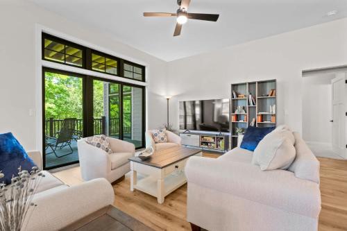 Indigo Meadow at the Ridge by Simple Life Rentals
