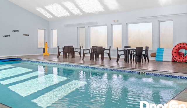 Indoor Pool, Game RM, Movie RM! Sleep 24! Private!