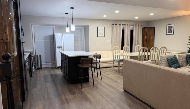 Inviting Bethesda Stay – Clean, Cozy & Convenient