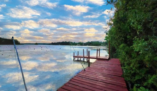 Kawartha Waterfront Cottage 4 Bedrooms