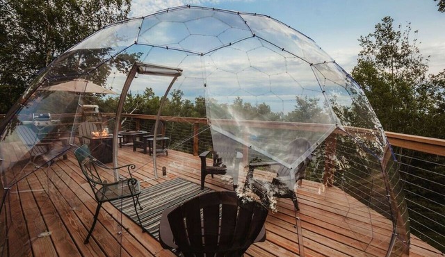 Lake View, Outdoor Pizza Oven, Fireplace