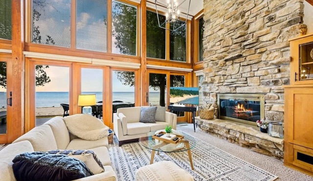 Lakefront Cottage · Sand Beach · Waterfront Deck