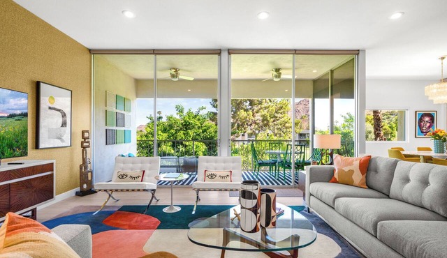 Lakeside Luxe: Seven Lakes Golf & Country Club stylish condo