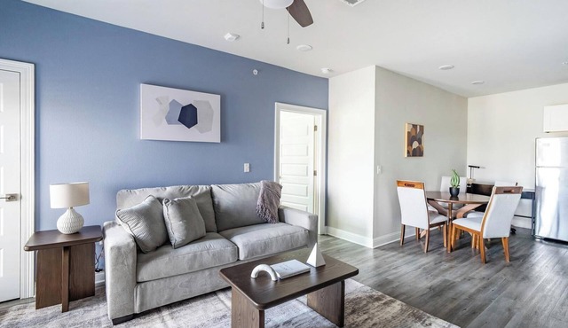 Landing | Chic 2BD, Clubhouse, Gym