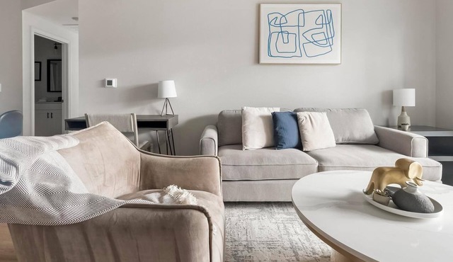 Landing | Spectacular 2BD, Pool, Rooftop Lounge