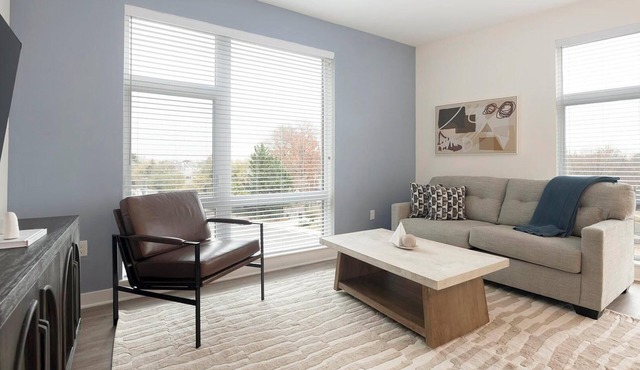 Landing | Stylish 2BD, Clubhouse, Courtyard