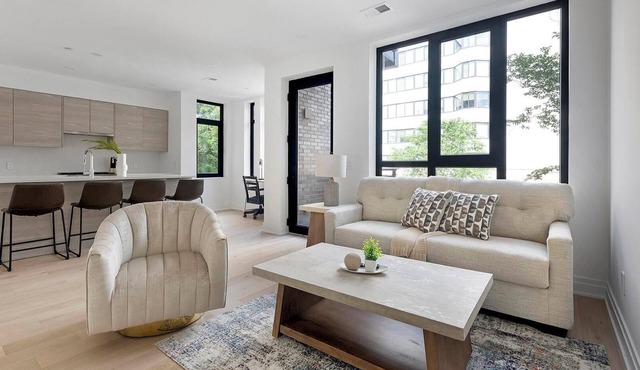 Landing | Stylish 2BD in Logan Circle