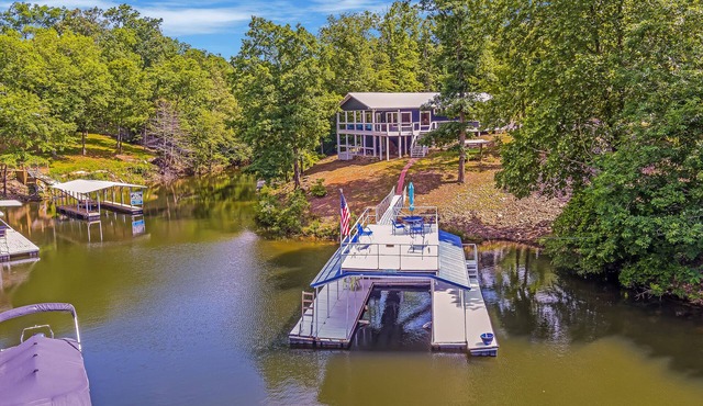 Lazy Daze - Located conveniently near Duncan Bridge Marina