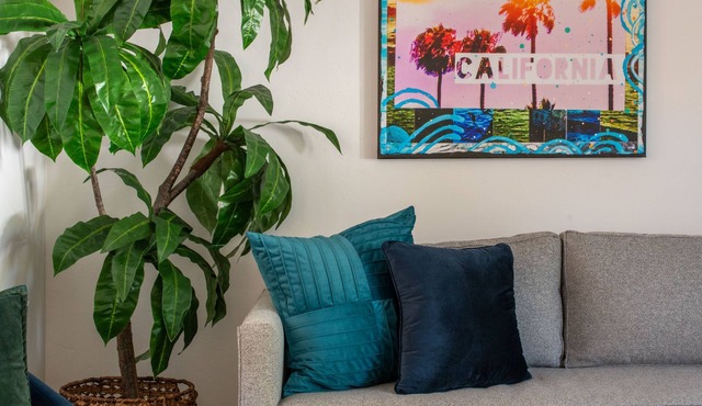 Leucadia "Beacons" Bungalow ~ walk everywhere with beach gear!