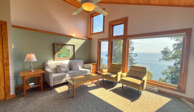 Located directly on Lake Superior, this condo is ideal for family & friends