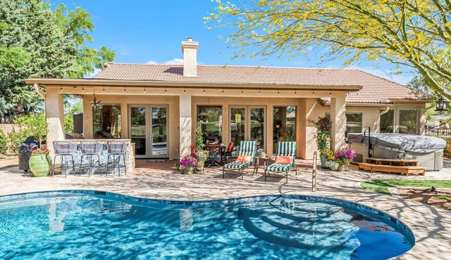 Luxurious 2-bedroom home in 55+ Quail Creek with pool and on the golf course!