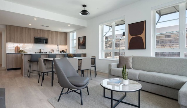 Luxurious Extended Stays in West Hollywood – Resort Living Meets City Glam!