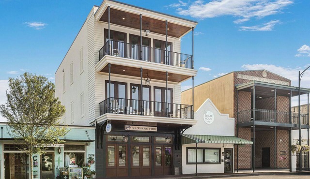 Luxury Condo Overlooking Downtown Fairhope #301
