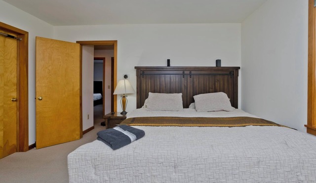 Luxury Retreat in Amherst