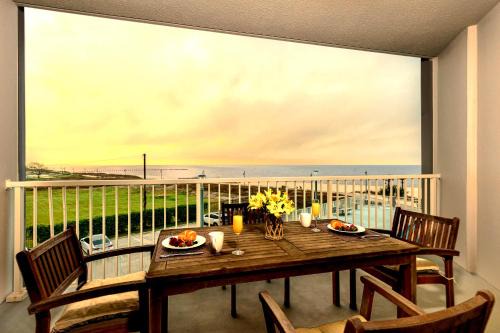Luxury Romantic 2BR Beachfront Condo with Jet Tub, Ocean View Balcony on Boardwalk