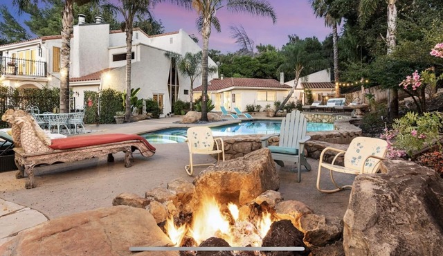 Malibu Canyon Guest House in Perfect Location with Majestic Views