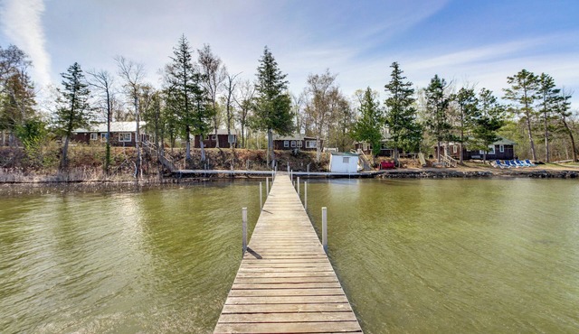 Minnesota Lake Escape! Waterside Resort Cabin