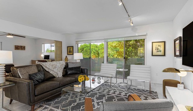 Mod Spot! Midcentury Gem! Pool! Spa! Mtn View! South PS!