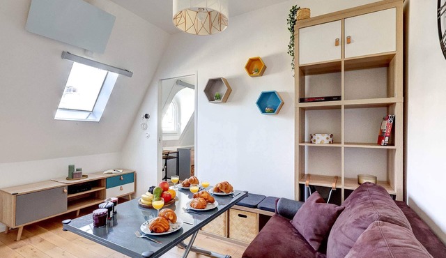 Modern 1-Bedroom by Champs Elysees - Arc de Triomphe