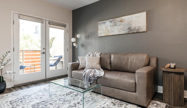 Modern 1BR in the Heart of Hollywood