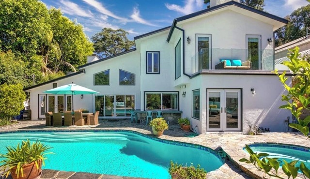 Modern Beverly Hills All-Suite Estate | Pool, Hot Tub | 9 Mins to Rodeo Drive