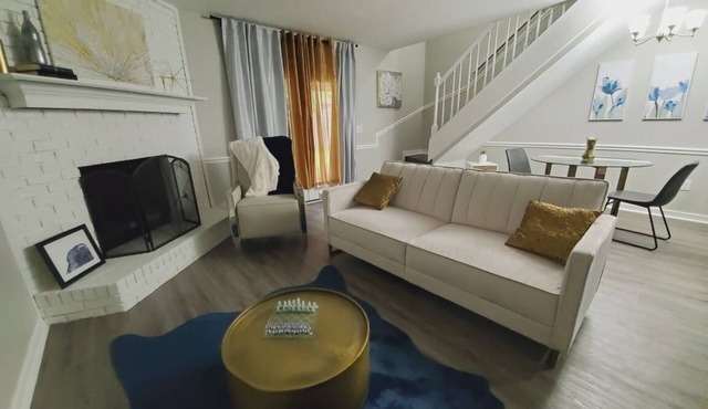 Modern Designer Townhouse | Ideal for Long Term Executive Stays