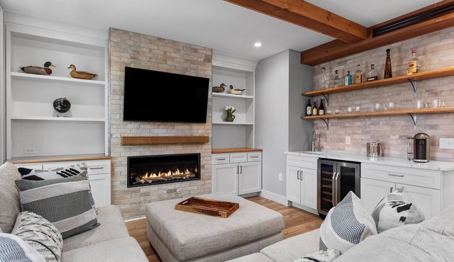 Modern Lux Upstairs apt in Chestertown/Family Friendly/Walk to Shops and Dining!