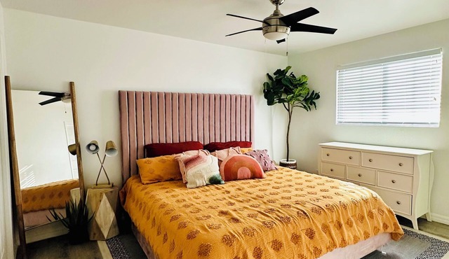 Modern Tempe Retreat! Just minutes to ASU & Downtown