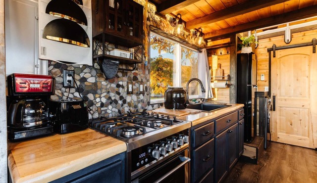 Modern Tiny Home Near Zion | Near Trails