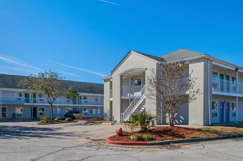 Motel 6-Bay Saint Louis, MS