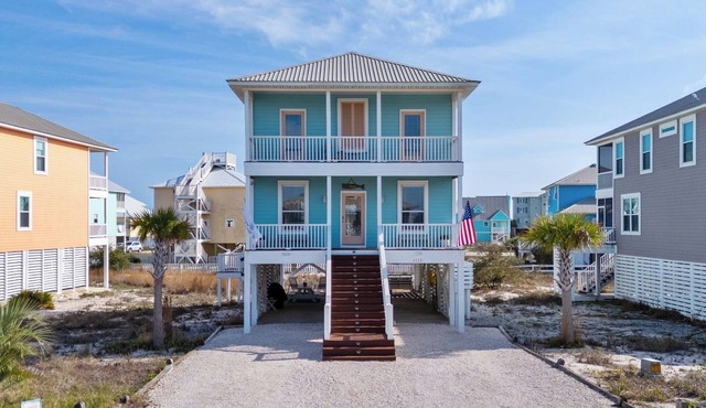 🐚🌴Multiple Decks | Walk to Beach | Morgantown Community | Sweet Home Alabama