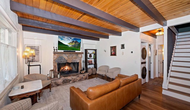 Natures Peak-Family Retreat w/2 Fireplaces