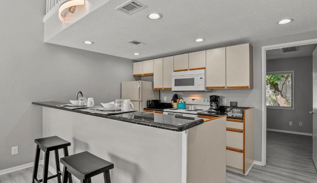 NEW King with Loft Beach Near Gulf