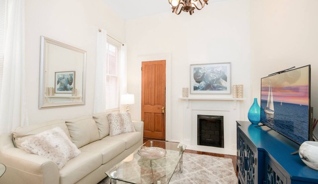 New Orleans Pool Retreat Near French Quarter & Bourbon Street
