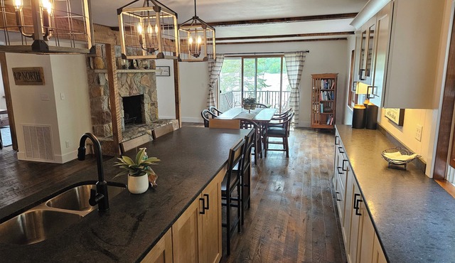 Newly Remodeled Cabin on Placid Lake – Kayak, Fish, Relax & Unwind