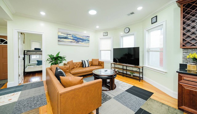 Newly Renovated 4BR 2BA Easy Boston Transit Central AC, Free Parking & W/D 902