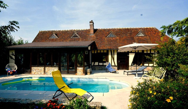 Normandie - Quiet house 1h30 from Paris with private pool