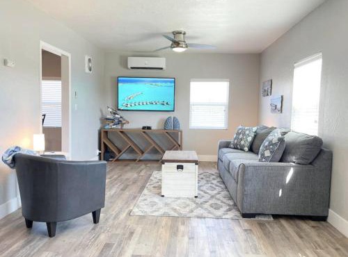 Ocean Breeze Pet-Friendly Sequoia Home