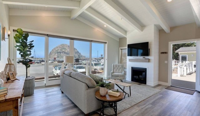 Ocean Front, Morro Rock Views 2Bdrm Condo at Salty Sister