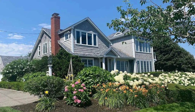 Ocean View Newport Retreat Near Beach & Cliff walk