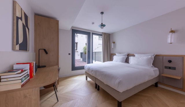 Opera - One Bedroom Terrace