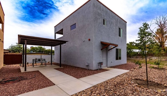Panoramic Balcony Views | Pet-Friendly Casita