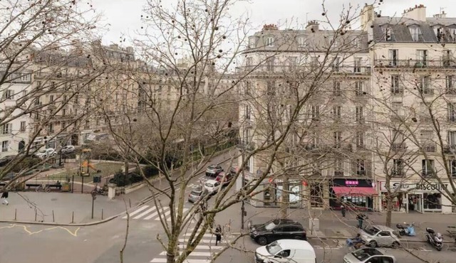 Paris Arc de Triomphe Elegant Two-Bedroom Residence