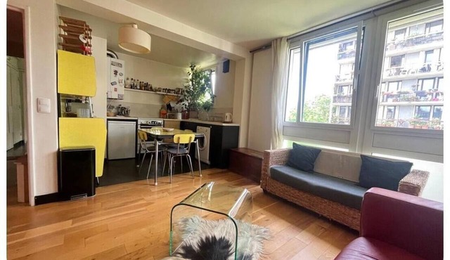 PARIS CHIC SOHO